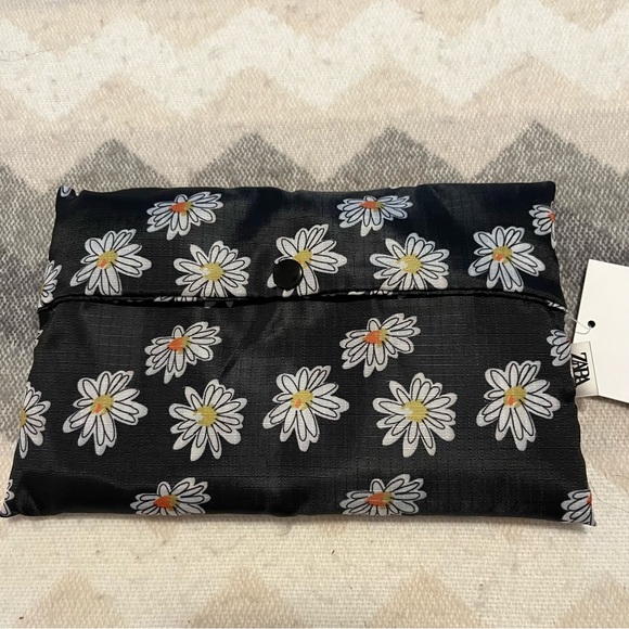 Zara PACK OF 2 PRINTED BAGS - Picture 5 of 12